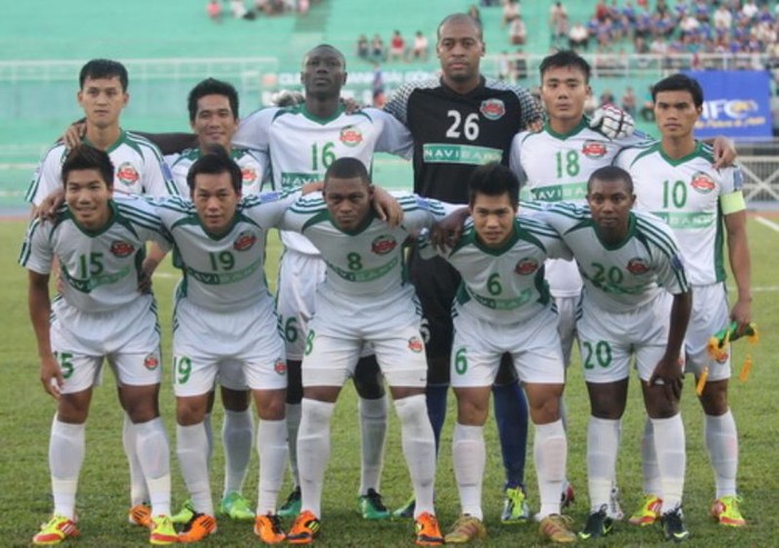 Ở đấu trường AFC Cup 2012, CLB Navibank Sài Gòn vừa thắng hủy diệt đội bóng Ayeyawady của Myanmar với tỉ số 4-1, qua đó chính thức giành ngôi đầu bảng H và tràn trề cơ hội lọt vào vòng 1/16. (ảnh Infonet)